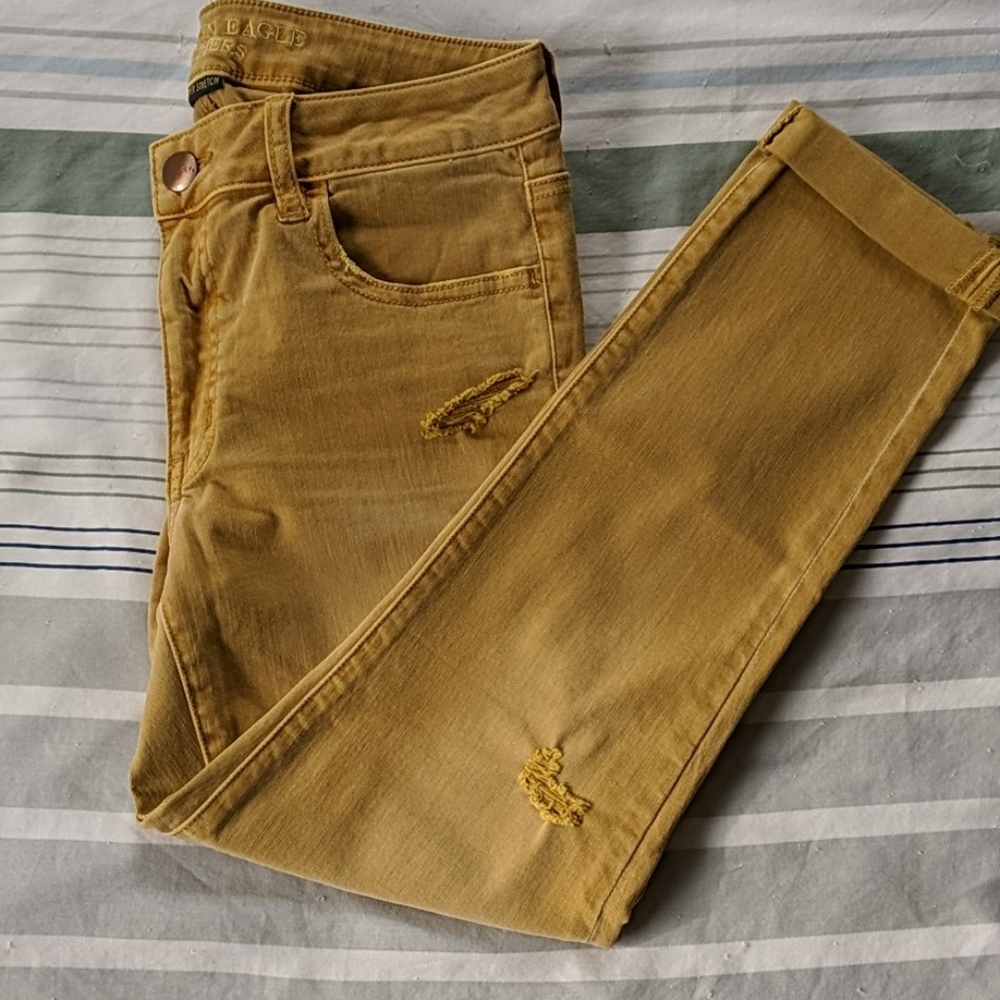 Distressed ankle crop jegging